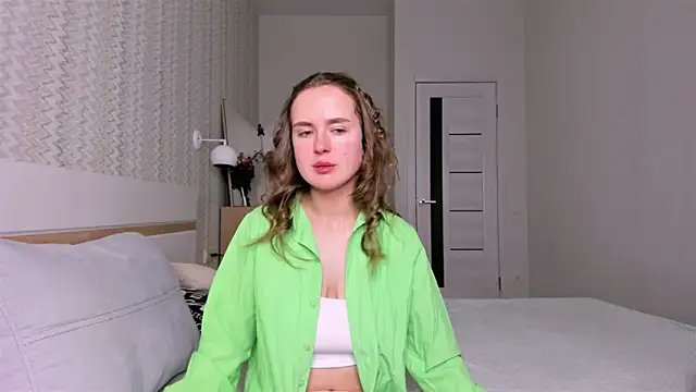 LilMary  online show from 02/18/26, 12:28