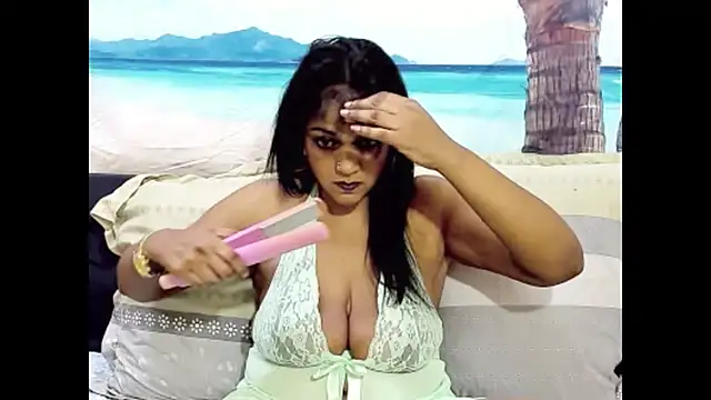 indianswtbella online show from 12/17/25, 04:51