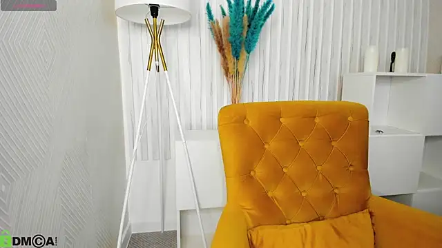 Snapshot of KarinaBroks chatting on 11/14/25, 11:53 KarinaBroks online show from 11/14/25, 11:53