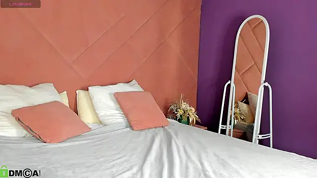 KarinaBroks online show from 01/16/26, 10:19