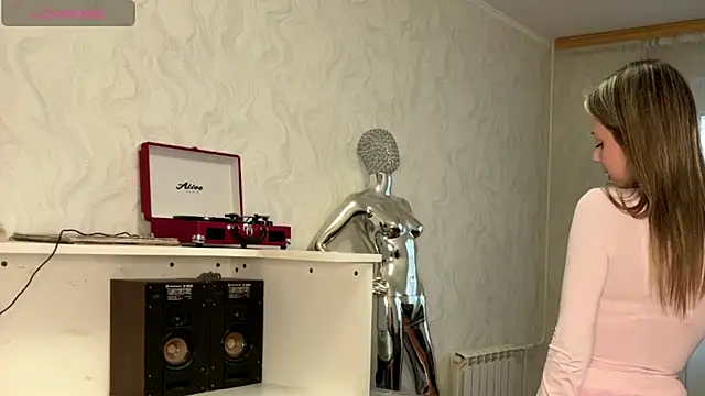 LindyEckland online show from 04/06/26, 12:28