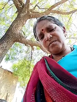Snapshot of Rs_sonam chatting on 06/05/26, 09:15 Rs sonam online show from 06/05/26, 09:15