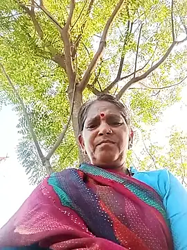 Snapshot of Rs_sonam chatting on 06/10/26, 12:37 Rs sonam online show from 06/10/26, 12:37