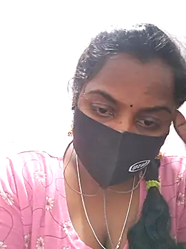 Snapshot of Tamil_Hot_Sindhu chatting on 11/13/25, 05:34 Tamil Hot Sindhu online show from 11/13/25, 05:34