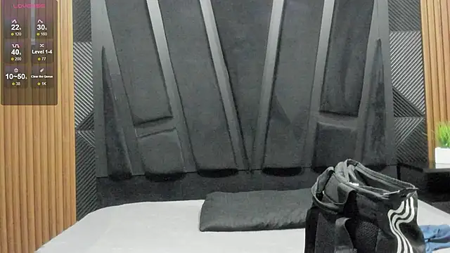 Snapshot of Valka_Ross chatting on 10/31/25, 11:28 Valka Ross online show from 10/31/25, 11:28