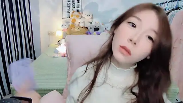 Snapshot of Gardenia-222 chatting on 10/29/25, 09:00 Gardenia-222 online show from 10/29/25, 09:00