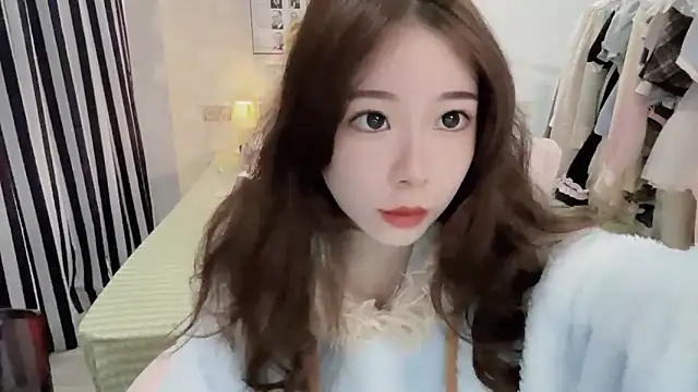 Snapshot of Gardenia-222 chatting on 11/22/25, 07:51 Gardenia-222 online show from 11/22/25, 07:51