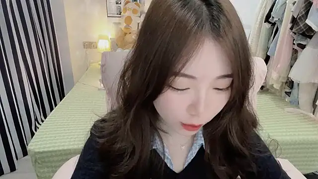 Snapshot of Gardenia-222 chatting on 12/04/25, 12:53 Gardenia-222 online show from 12/04/25, 12:53