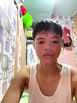 Snapshot of Obre17 chatting on 09/27/25, 01:21 Obre17 online show from 09/27/25, 01:21