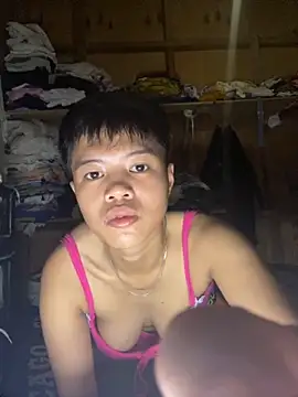 Snapshot of Obre17 chatting on 10/01/25, 03:01 Obre17 online show from 10/01/25, 03:01