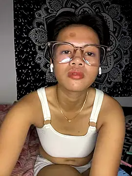 Snapshot of Obre17 chatting on 03/03/26, 05:02 Obre17 online show from 03/03/26, 05:02