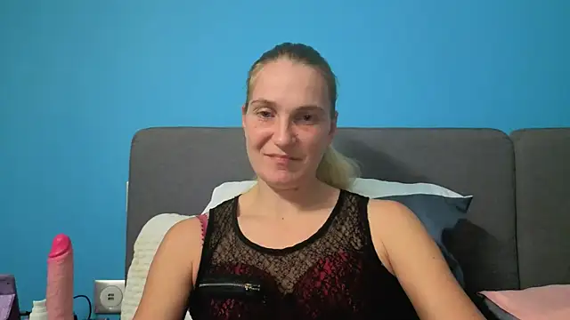 linterditehot online show from 10/21/25, 08:26