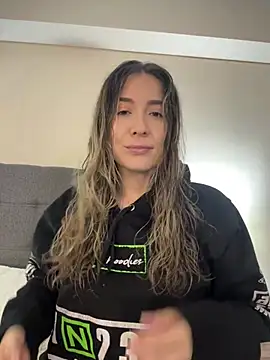 Mariana gom online show from 07/16/26, 02:23
