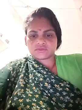 Snapshot of SHMA-77 chatting on 10/14/25, 03:13 SHMA-77 online show from 10/14/25, 03:13