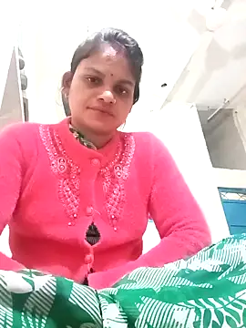 Snapshot of SHMA-77 chatting on 11/21/25, 06:06 SHMA-77 online show from 11/21/25, 06:06