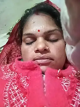 Snapshot of SHMA-77 chatting on 11/24/25, 03:23 SHMA-77 online show from 11/24/25, 03:23