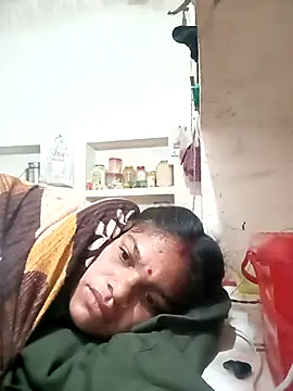 Snapshot of SHMA-77 chatting on 01/10/26, 10:47 SHMA-77 online show from 01/10/26, 10:47