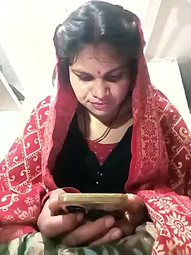 Snapshot of SHMA-77 chatting on 02/09/26, 04:33 SHMA-77 online show from 02/09/26, 04:33