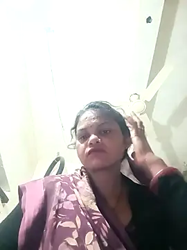 Snapshot of SHMA-77 chatting on 02/14/26, 12:29 SHMA-77 online show from 02/14/26, 12:29