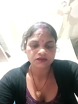 Snapshot of SHMA-77 chatting on 02/17/26, 03:19 SHMA-77 online show from 02/17/26, 03:19