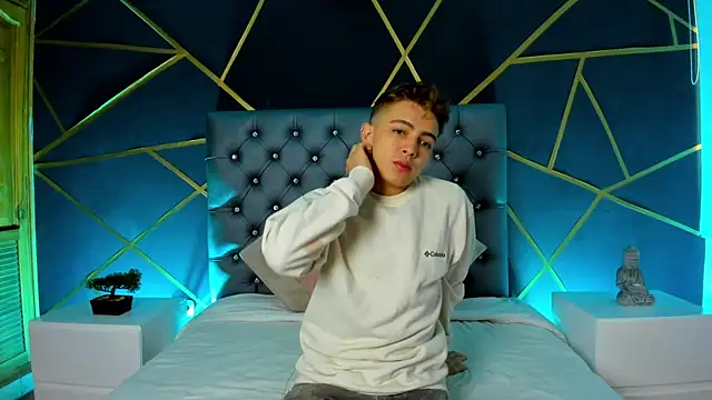 Lian Miller1  online show from 10/11/25, 12:15