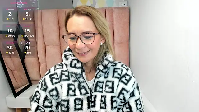 Issa Milf   online show from 03/27/26, 01:44