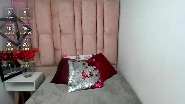 Issa Milf   online show from 06/05/26, 01:39