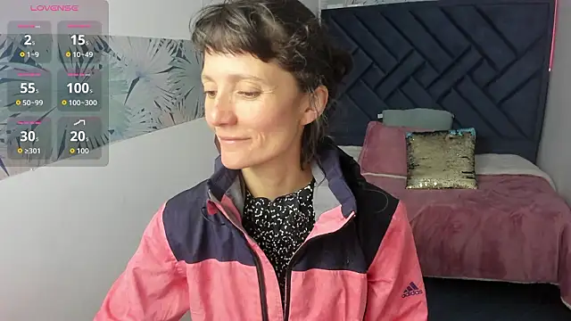 Valery More   online show from 03/18/26, 01:14