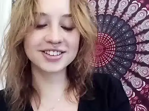AdalynKiss online show from 10/10/25, 05:28