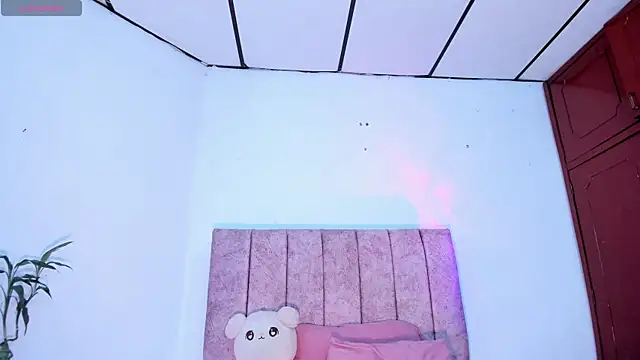 Mila 1wood online show from 05/05/26, 12:24