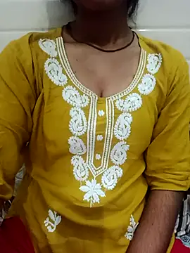 Meenu rani6 online show from 10/13/25, 12:38