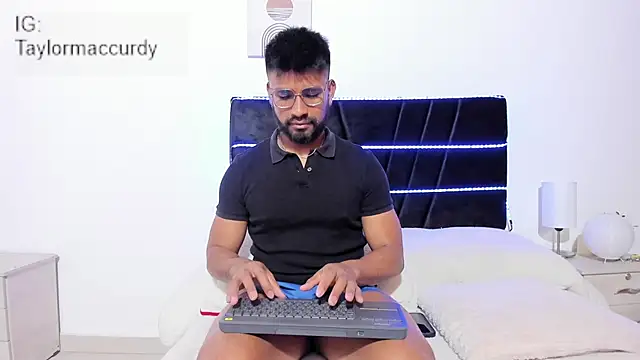 Taylormaccurdy  online show from 01/07/26, 02:08