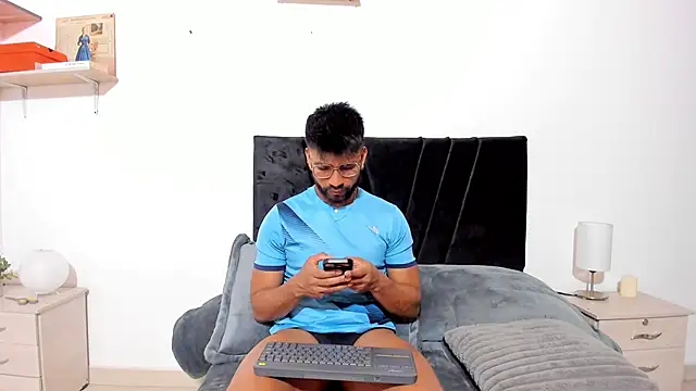 Taylormaccurdy  online show from 02/27/26, 04:51