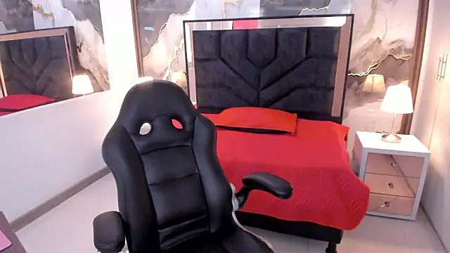 SusanVilla online show from 04/11/26, 07:51