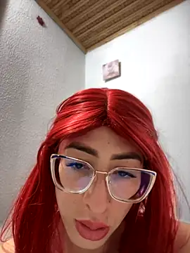 Snapshot of NICOLLE__12 chatting on 11/22/25, 10:09 NICOLLE 12 online show from 11/22/25, 10:09