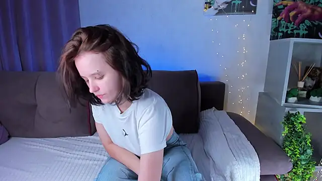 Snapshot of Violet_Ferguson chatting on 11/23/25, 11:32 Violet Ferguson online show from 11/23/25, 11:32