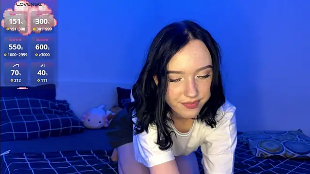 Snapshot of KayaNorth chatting on 11/14/25, 07:45 KayaNorth online show from 11/14/25, 07:45