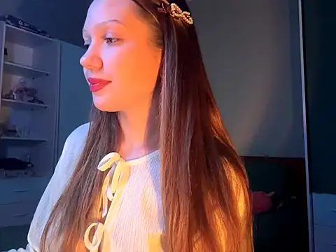 EmiIyKitty online show from 10/12/25, 07:57