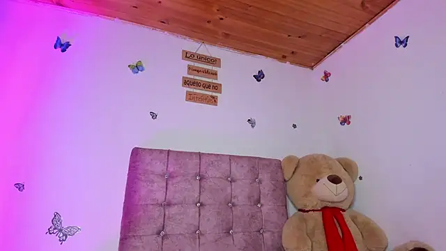 Lia Roses3x online show from 07/18/26, 02:27