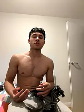 Snapshot of adgymwear1 chatting on 10/25/25, 08:58 adgymwear1 online show from 10/25/25, 08:58