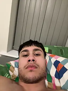 Snapshot of adgymwear1 chatting on 11/01/25, 08:11 adgymwear1 online show from 11/01/25, 08:11