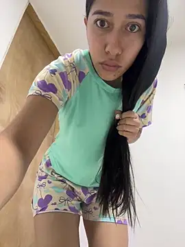 Amelia Rivas online show from 05/26/26, 10:55
