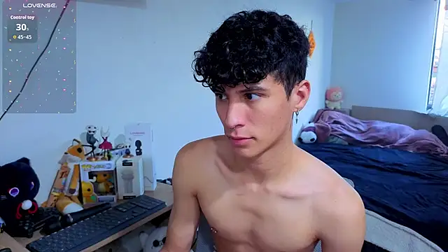 TwoBoys4Cum online show from 11/22/25, 09:36