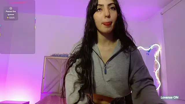 Ixchel tay online show from 10/16/25, 03:18