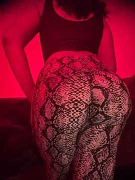 bellacagyal online show from 11/11/25, 04:45