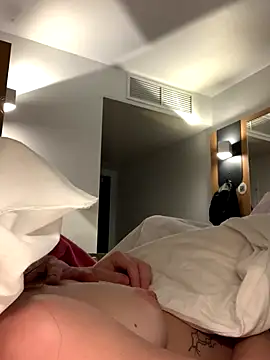 GoldenPussy1329 online show from 01/07/26, 02:14