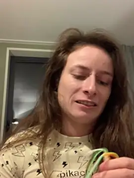 GoldenPussy1329 online show from 01/10/26, 10:47