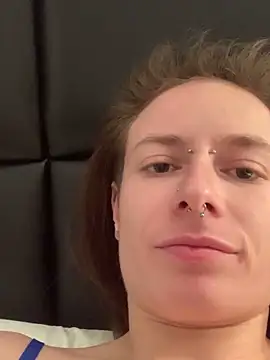 GoldenPussy1329 online show from 03/04/26, 10:05