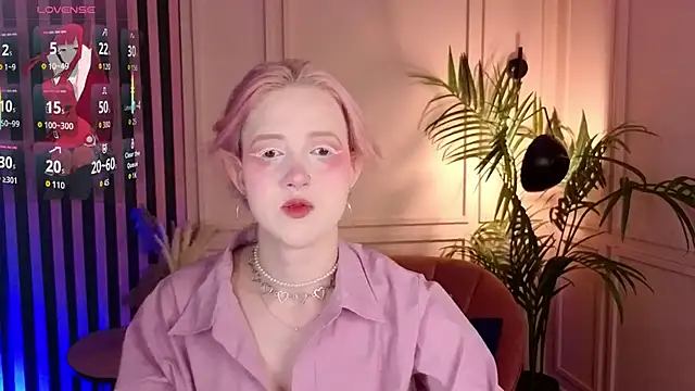 luna son online show from 11/13/25, 09:14