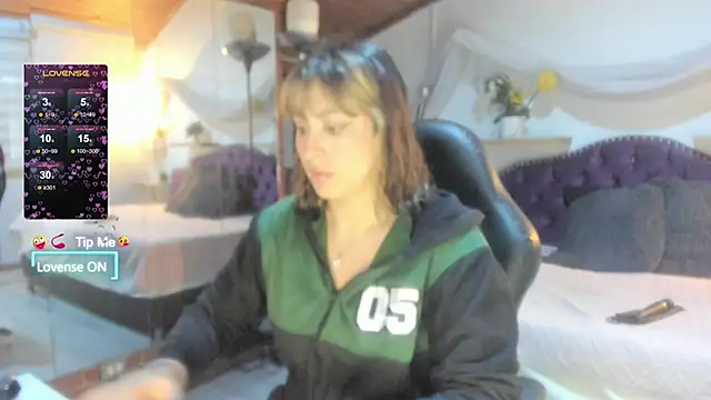 Snapshot of sophialyh_1 chatting on 05/23/26, 12:31 sophialyh 1 online show from 05/23/26, 12:31